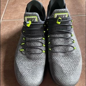 Men’s 2020 Nike Free run with sockliner
